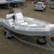 Nafukovací člun RIB Adventure V-500 HD Lux-Sundeck s motorem Mercury F60 ELPT a lodním přívěsem
