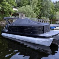 Ponton boat