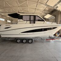 QUICKSILVER Activ 905 WEEKEND + 2x MERCURY F 225 V6 EFI EXLPT DTS záruka 5 let